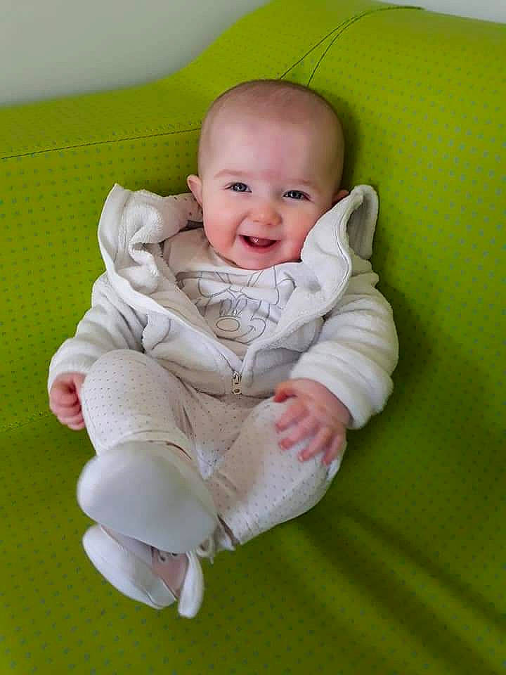 Jade participe au concours pour gagner de l'argent avec cette photo : baby, cheek, child, head, joy, person, skin, smile, toddler