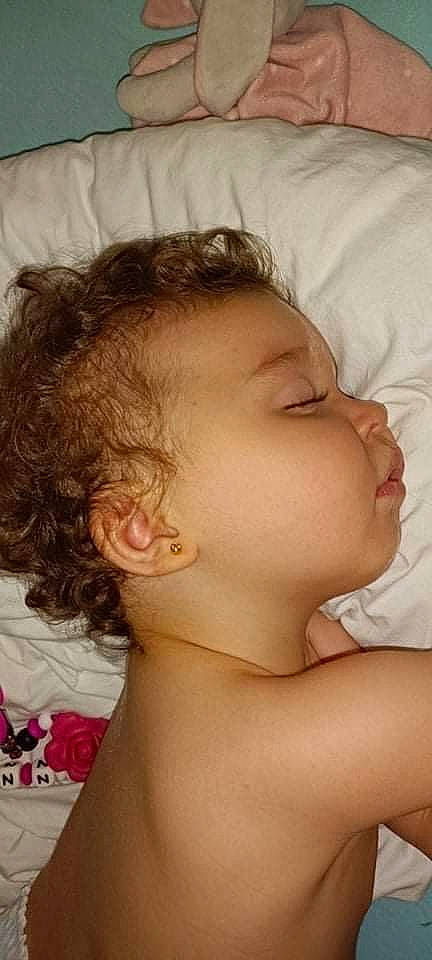 Katif Aid participe au concours pour gagner de l'argent avec cette photo : baby, cheek, chin, close_up, comfort, ear, eye, eyebrow, eyelash, forehead, happy, head, human_body, lip, mouth, neck, nose, person, skin, throat