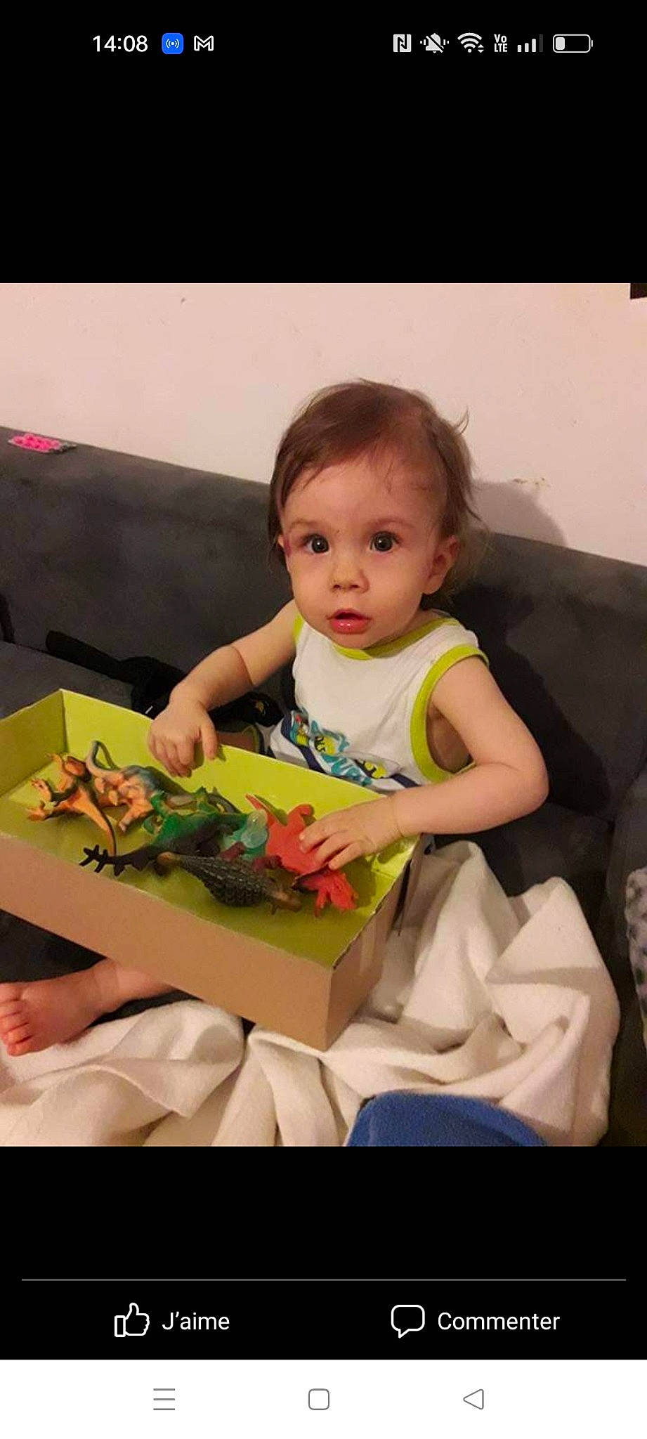 Owen participe au concours pour gagner de l'argent avec cette photo : baby, baby_products, baby_toddler_clothing, cheek, child, comfort_food, fun, happy, linens, person, play, room, sitting, sweetness, toddler