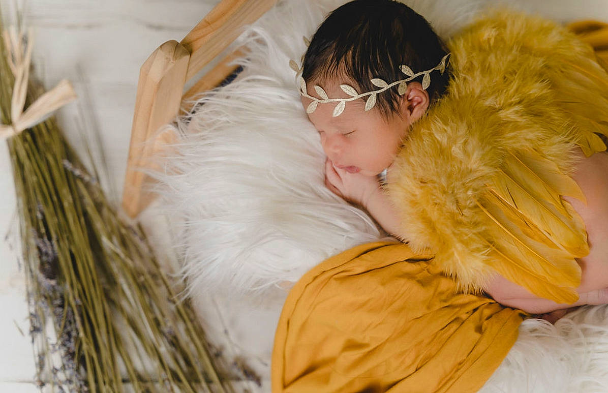 Teagan joined the competition — help win amazing prizes! blond, child, comfort, event, eyewear, fashion_accessory, feather, fun, fur, fur_clothing, grass, happy, hat, jacket, love, outerwear, people_in_nature, person, textile, toddler