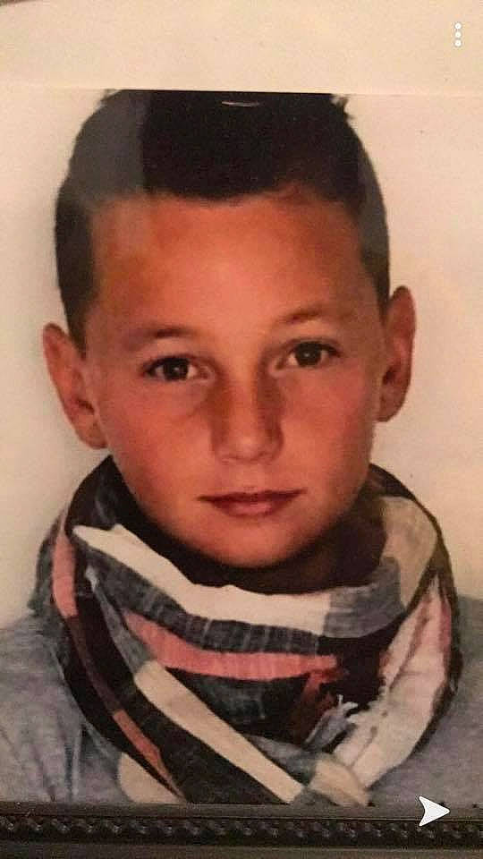 Kenzo participe au concours pour gagner de l'argent avec cette photo : black_hair, buzz_cut, cheek, child, chin, eyebrow, face, forehead, hair, hairstyle, head, jaw, lip, male, neck, nose, person, portrait, smile