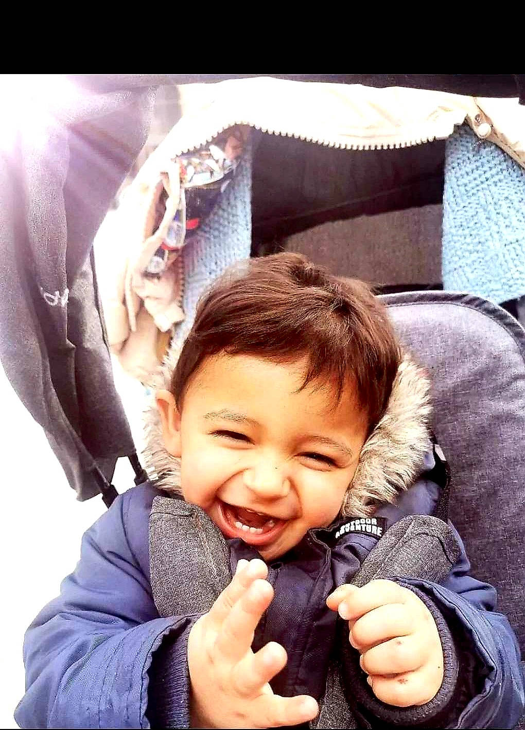 Chayni a rejoint le concours — aidez-le/la à gagner de superbes lots ! baby, cheek, comfort, cool, finger, flash_photography, gesture, happy, human_body, mouth, nose, outerwear, person, purple, skin, sleeve, smile, snapshot, textile, thumb