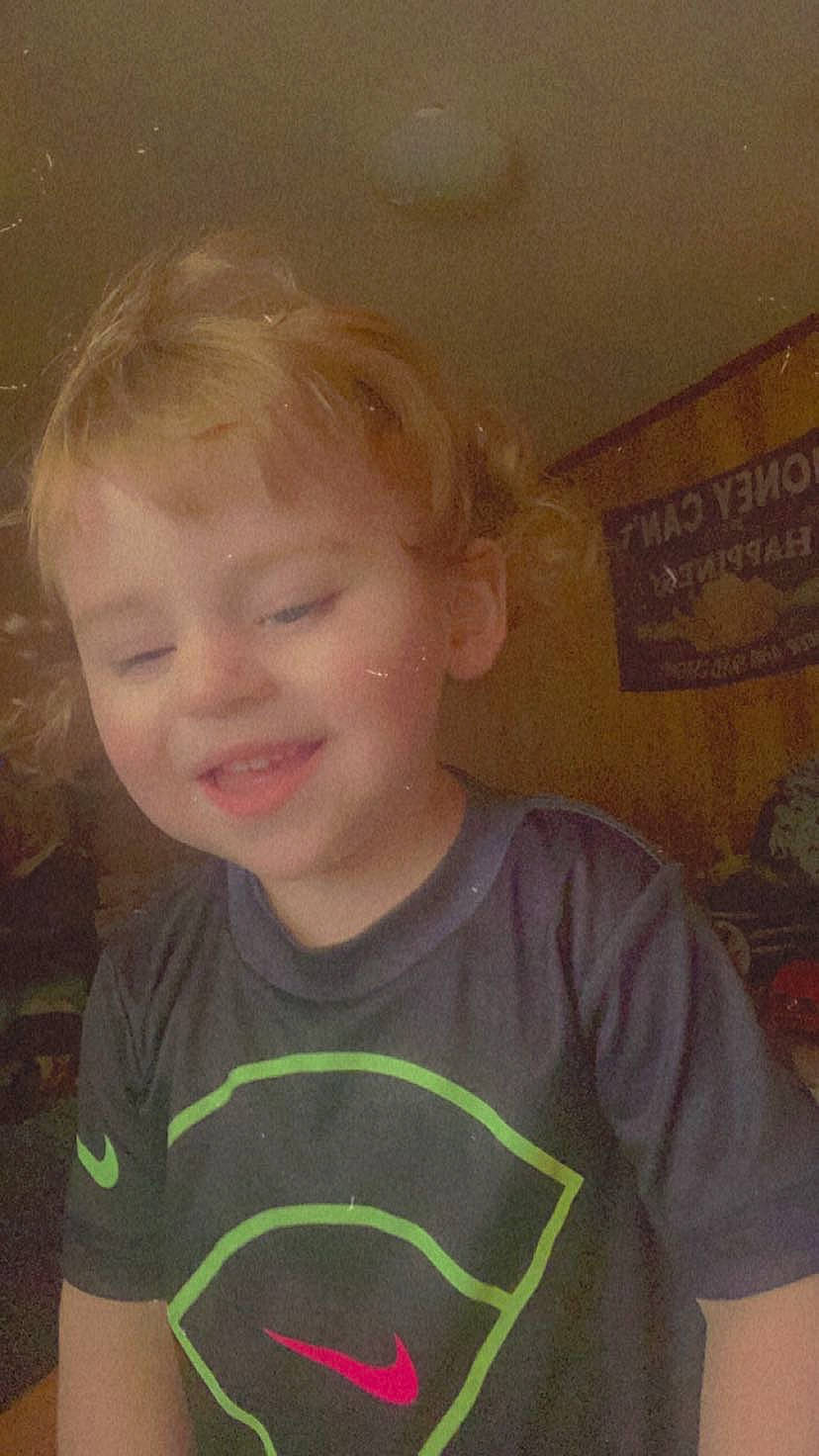 Jaylen is registered to the contest to win money with this photo: cheek, chin, cool, eyebrow, forehead, fun, hairstyle, happy, iris, jaw, joy, lip, mouth, neck, nose, organ, person, skin, sleeve, smile