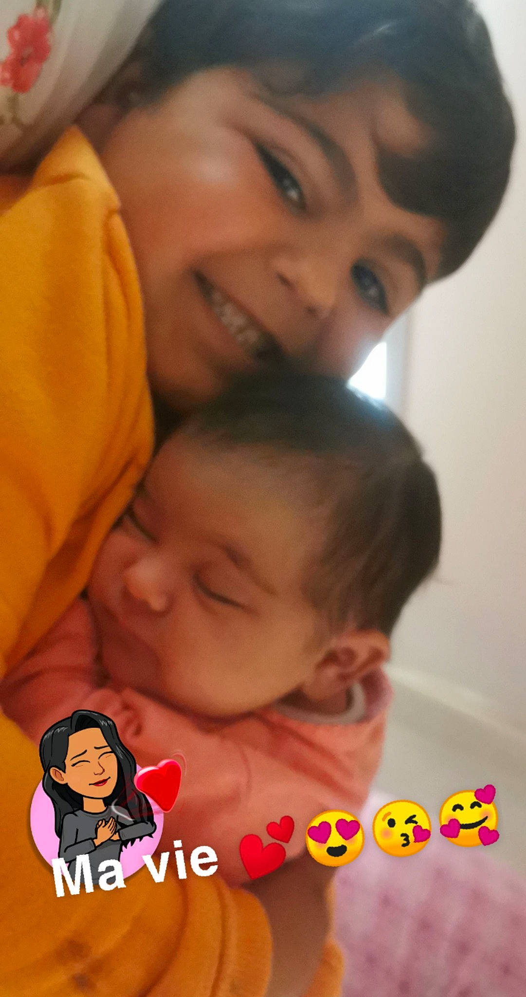 Loussyana participe au concours pour gagner de l'argent avec cette photo : cheek, chin, ear, eye, eyebrow, face, facial_expression, forehead, hair, hairstyle, happy, head, joy, lip, mouth, muscle, neck, nose, organ, person