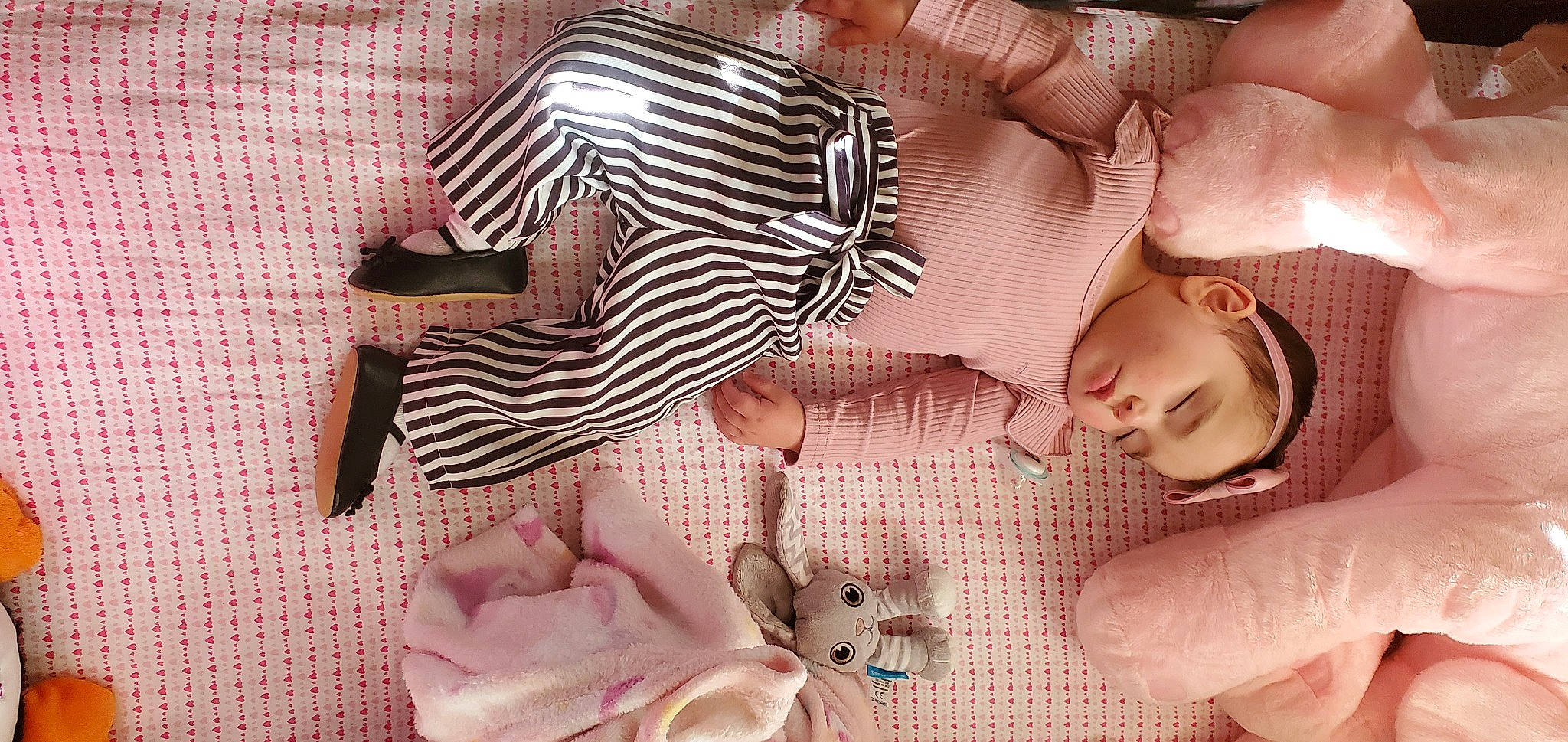 Maria joined the competition — help win amazing prizes! arm, baby, baby_toddler_clothing, comfort, finger, hand, happy, headgear, human_body, mammal, mouth, nail, nose, pattern, person, pink, skin, sunglasses, textile, toddler