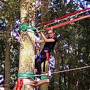 Enza a rejoint le concours — aidez-le/la à gagner de superbes lots ! fun, jungle, plant, tree