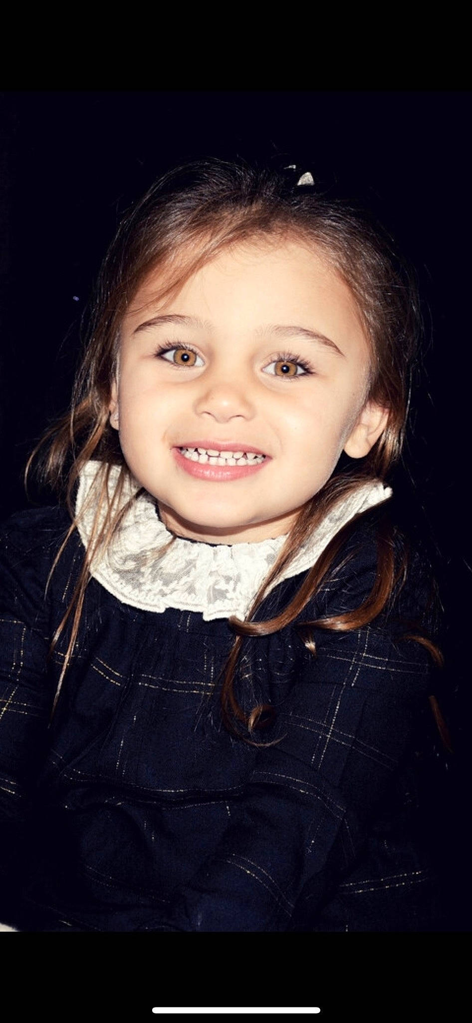 Aylina participe au concours pour gagner de l'argent avec cette photo : baby_toddler_clothing, bow_tie, brown_hair, cheek, chin, collar, eye, eyelash, face, fashion_accessory, flash_photography, happy, iris, joy, lip, nose, outerwear, pattern, person, sleeve