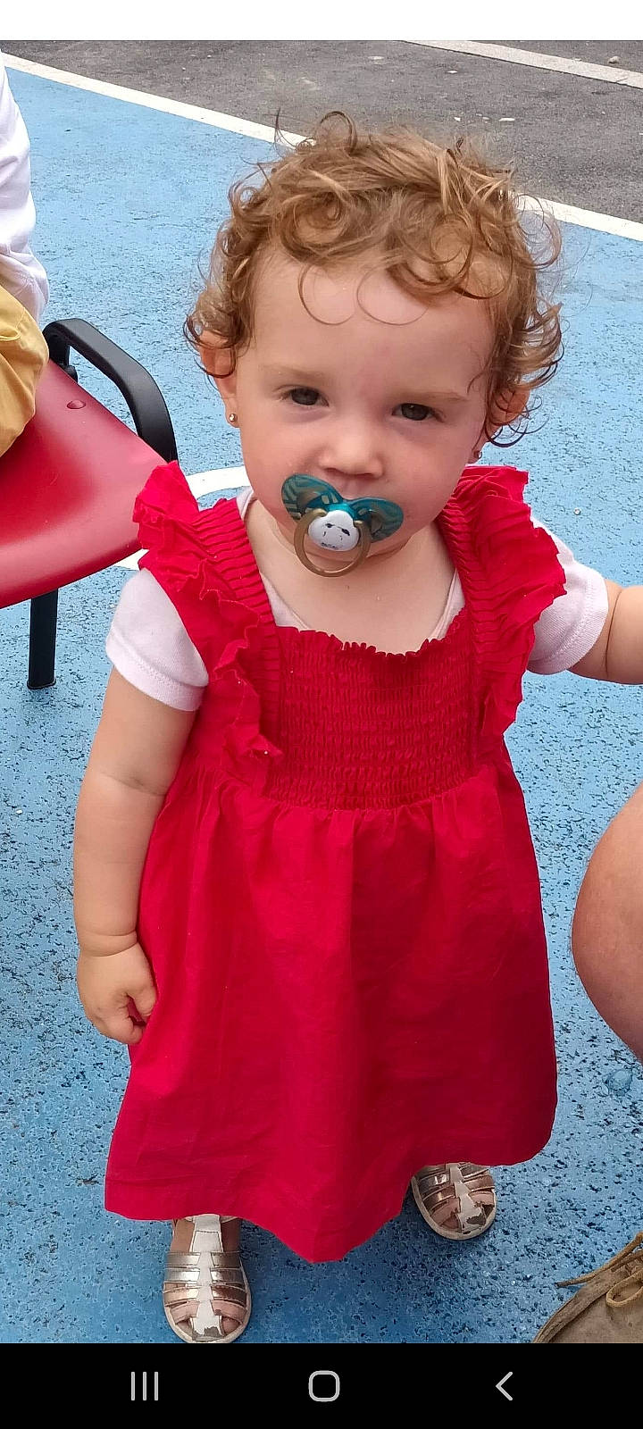 Kayliah a rejoint le concours — aidez-le/la à gagner de superbes lots ! baby, baby_toddler_clothing, cheek, day_dress, dress, face, facial_expression, fun, gesture, hair, happy, head, joint, nose, one_piece_garment, person, photograph, pink, skin, sleeve