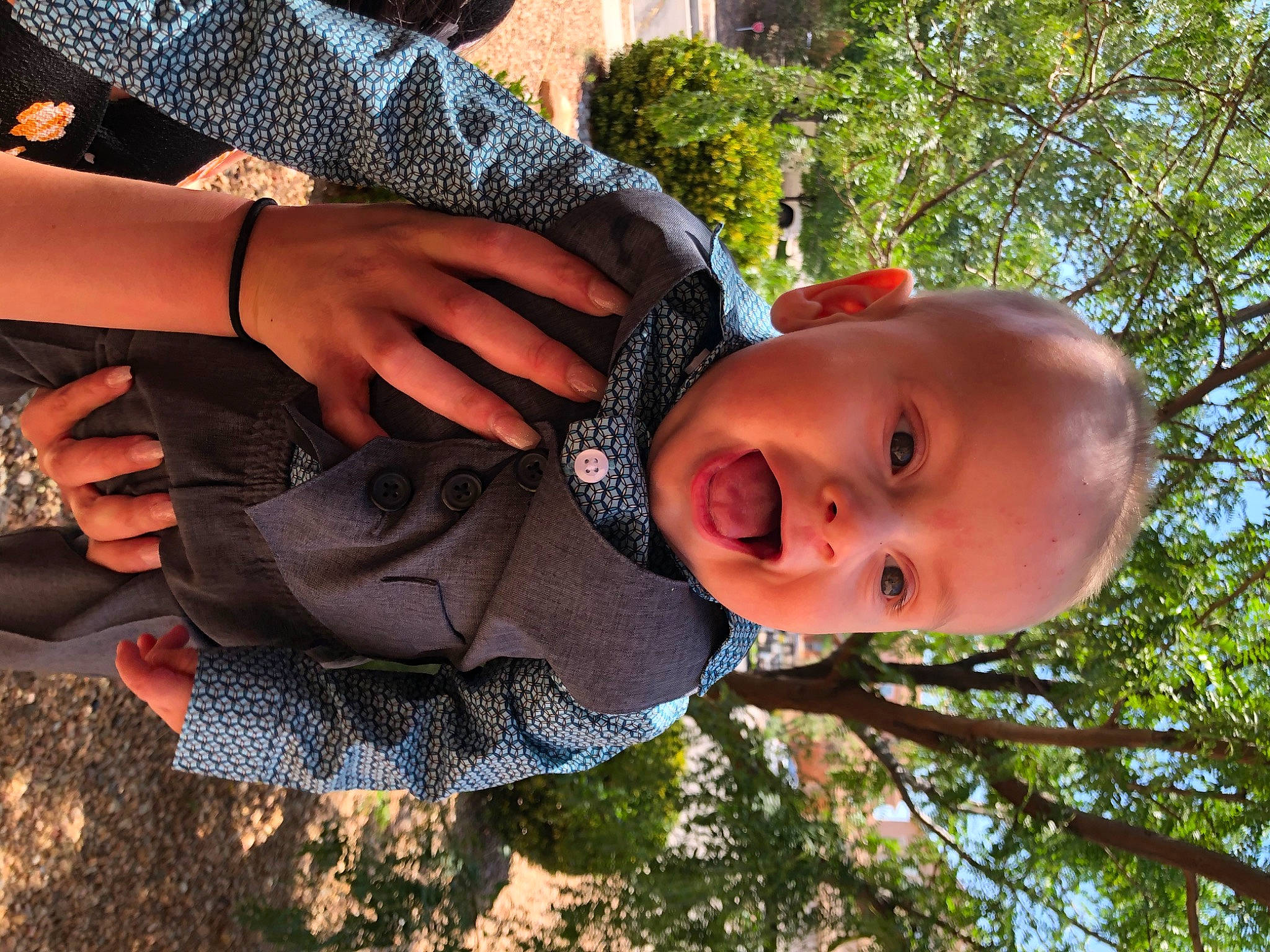 Ermias is registered to the contest to win money with this photo: child, happy, person, plant, smile, tree