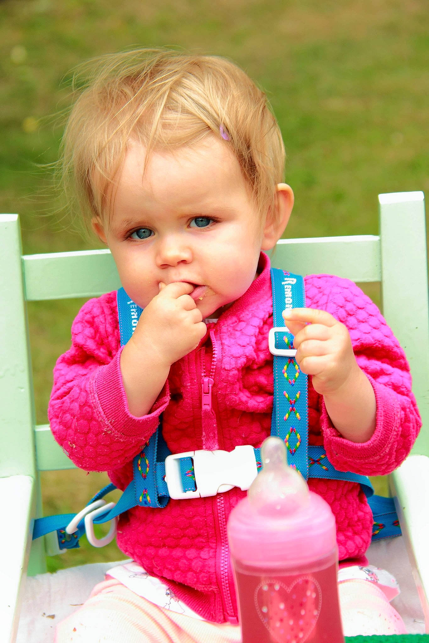 Ambre participe au concours pour gagner de l'argent avec cette photo : baby, child, person, pink, play, toddler