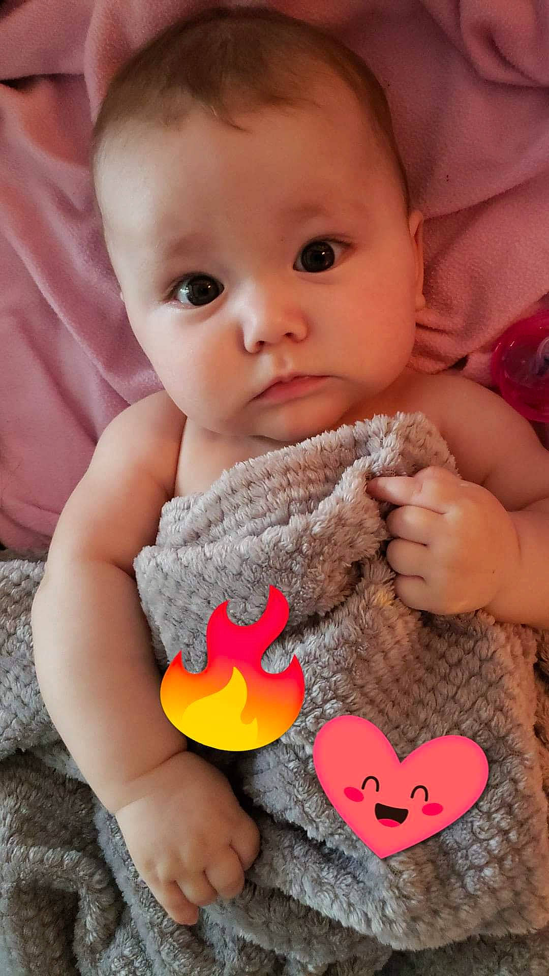 Haley participe au concours pour gagner de l'argent avec cette photo : baby, baby_toddler_clothing, cheek, child, craft, eye, heart, iris, lip, love, nail, organ, peach, person, skin, toddler