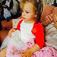 Leyah is registered to the contest to win money with this photo: