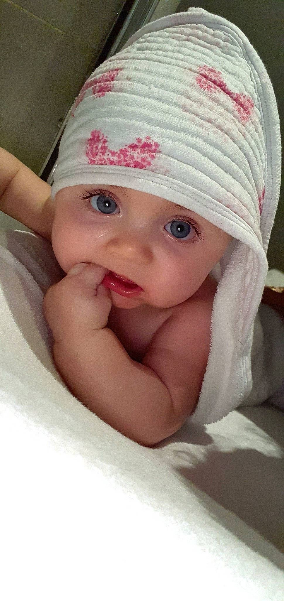 Mayli a rejoint le concours — aidez-le/la à gagner de superbes lots ! baby, cheek, child, eye, eyebrow, head, headgear, headwear, lip, mouth, nose, person, pink, skin, toddler