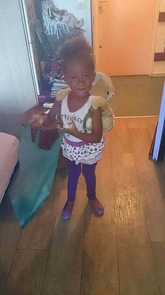 Noëlia a rejoint le concours — aidez-le/la à gagner de superbes lots ! child, day, human_positions, image, infant, person, toddler