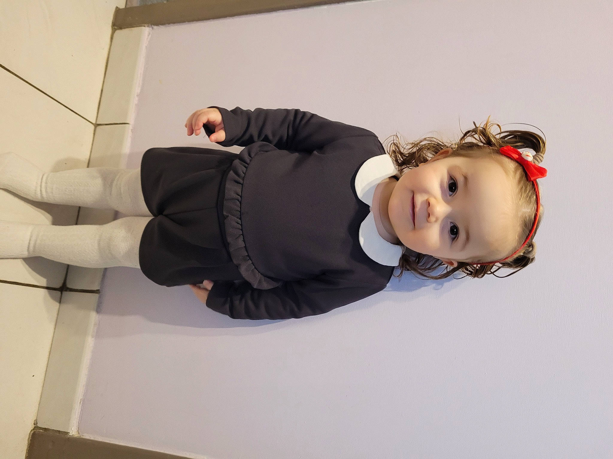 Savanah a rejoint le concours — aidez-le/la à gagner de superbes lots ! automotive_design, balance, comfort, elbow, fashion_design, flash_photography, human_leg, knee, leg, person, room, sitting, sleeve, smile, sportswear, thigh, waist