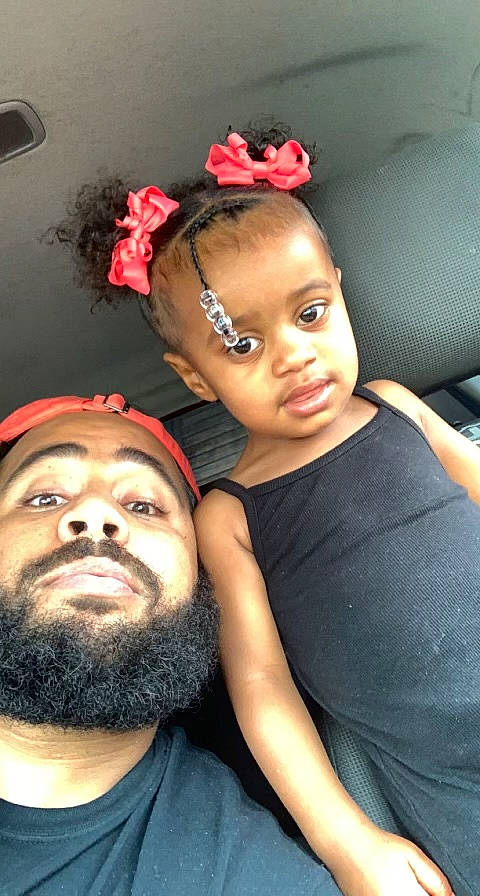 Kassidy is registered to the contest to win money with this photo: baby_toddler_clothing, beard, black_hair, cheek, chin, clothing, cool, event, eyebrow, eyelash, face, flash_photography, forehead, happy, lip, mouth, neck, nose, person, skin