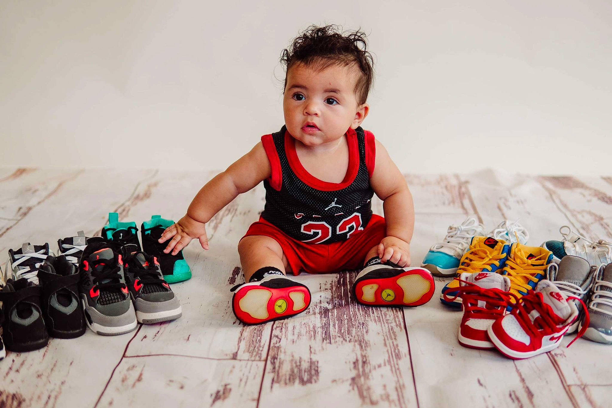 Atreus joined the competition — help win amazing prizes! baby, baby_toddler_clothing, carmine, child, fashion_accessory, flash_photography, flooring, foot, fun, happy, human_leg, knee, leisure, person, play, sitting, sleeve, sportswear, t_shirt, thigh