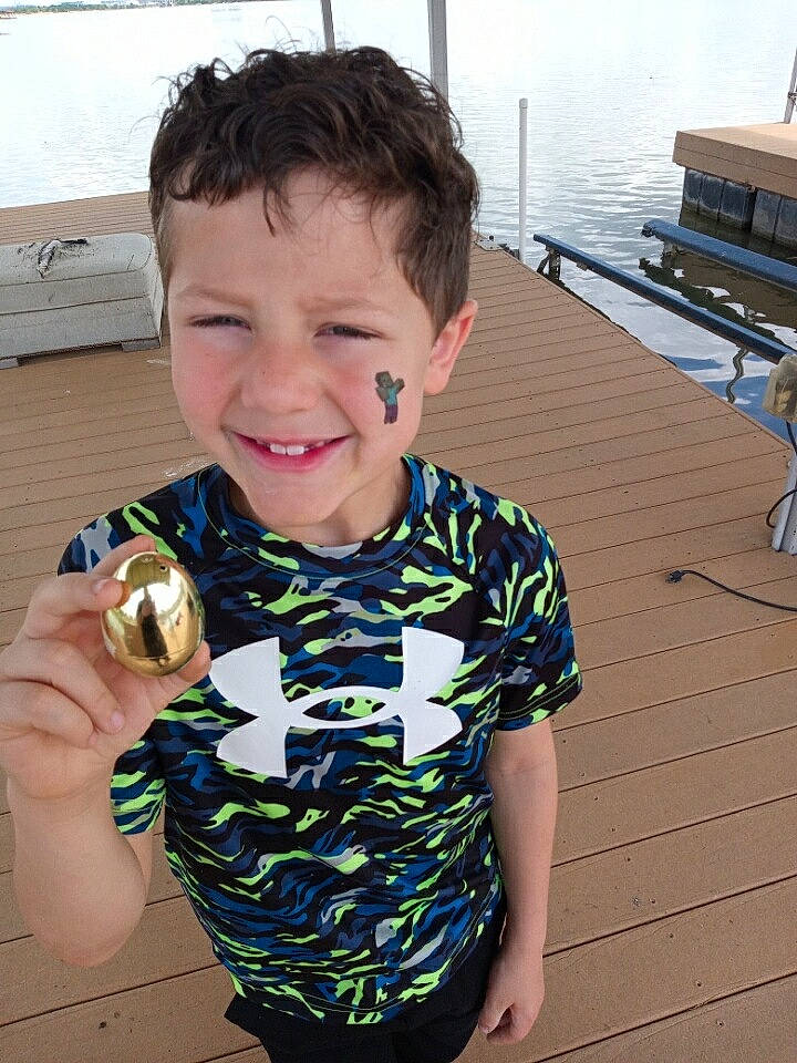 King joined the competition — help win amazing prizes! baby_toddler_clothing, child, cool, electric_blue, eye, facial_expression, finger, fun, hand, happy, joy, leisure, pattern, person, sleeve, smile, t_shirt, thumb, toddler, vacation