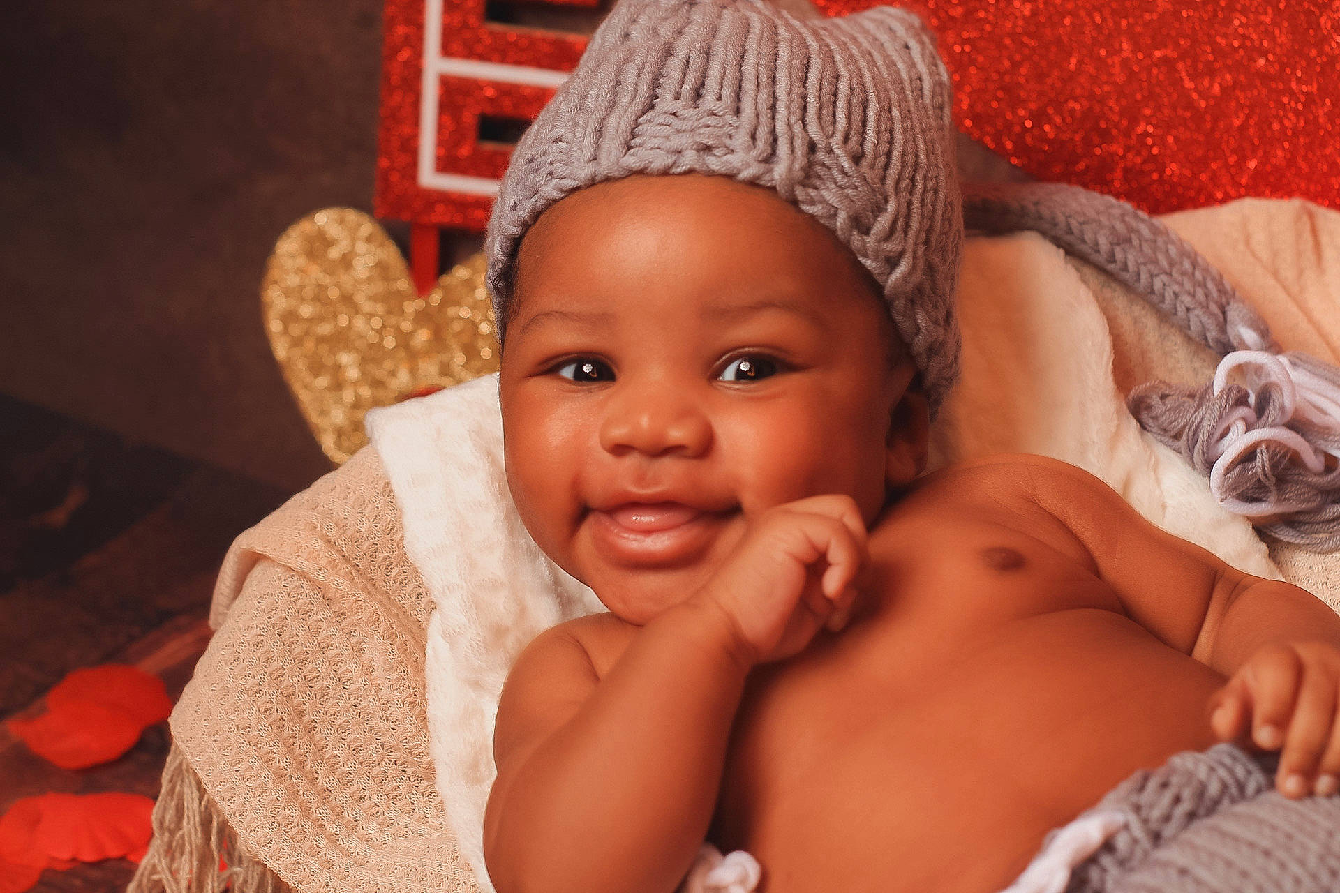 Ahmir is registered to the contest to win money with this photo: arm, cheek, comfort, eye, eyebrow, face, finger, gesture, hair, hand, happy, head, headwear, human, joy, lip, mouth, organ, person, skin