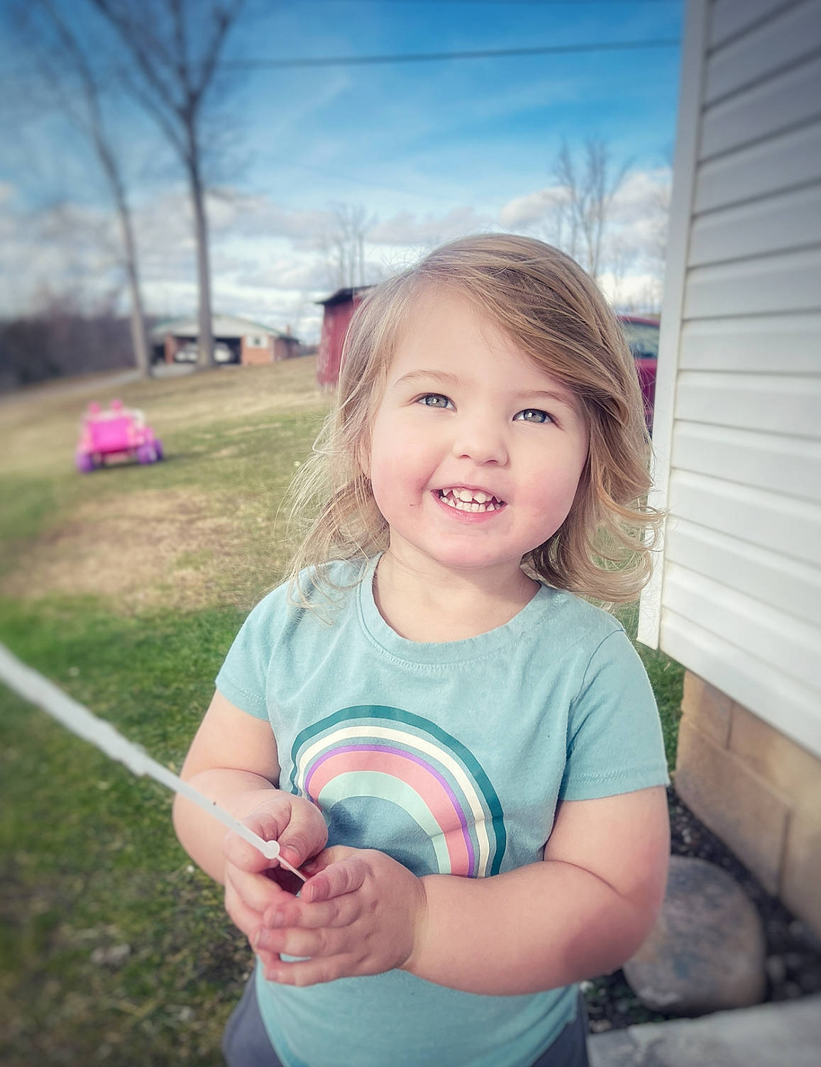 Jocelyn joined the competition — help win amazing prizes! blond, cloud, cool, eye, flash_photography, fun, gesture, grass, hair, happy, joy, leisure, people_in_nature, person, pink, recreation, sky, smile, summer, thumb