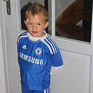 Léo participe au concours pour gagner de l'argent avec cette photo :