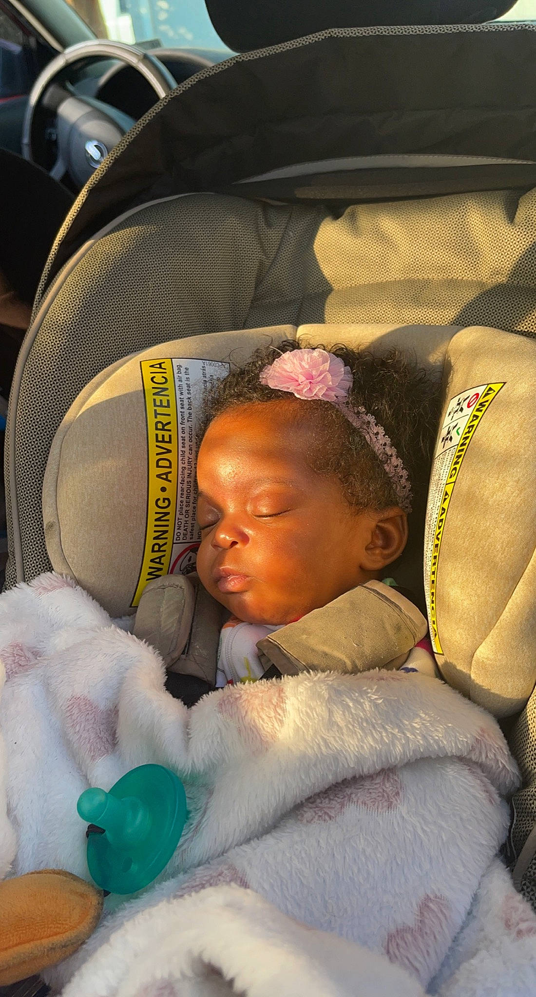 Avianna is registered to the contest to win money with this photo: baby, baby_products, baby_sleeping, bedding, bedtime, blanket, car_seat, child, comfort, eye, face, head, infant_bed, linens, nap, passenger, person, room, sleep, toddler