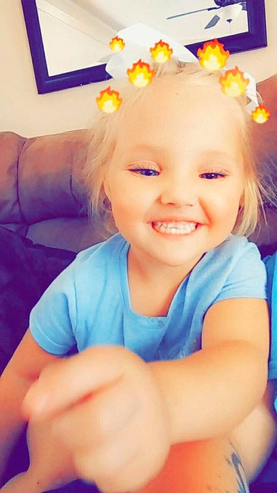 Maylee is registered to the contest to win money with this photo: baby, beauty, blond, cheek, child, face, facial_expression, finger, forehead, fun, hair, hair_accessory, happy, head, headband, joy, nose, person, play, skin