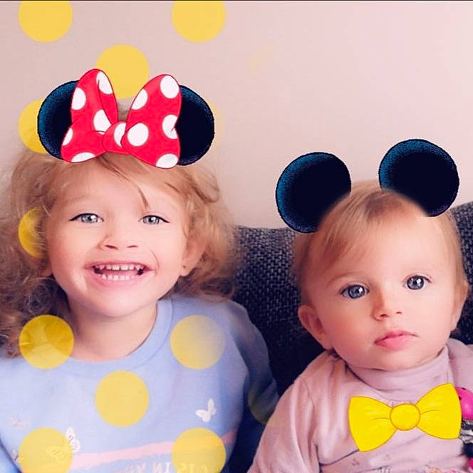 Thalya a rejoint le concours — aidez-le/la à gagner de superbes lots ! baby, baby_toddler_clothing, child, costume_hat, face, fun, hairstyle, happy, hat, joy, mammal, organ, person, pink, product, skin, sleeve, smile, toddler, vertebrate