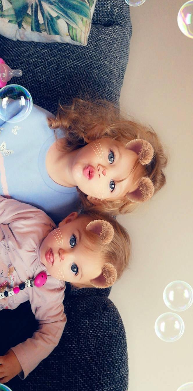 Théa a rejoint le concours — aidez-le/la à gagner de superbes lots ! arm, cap, cheek, child, chin, clothing, doll, dress, eyelash, fawn, hairstyle, happy, iris, lip, nose, person, pink, skin, textile, toy