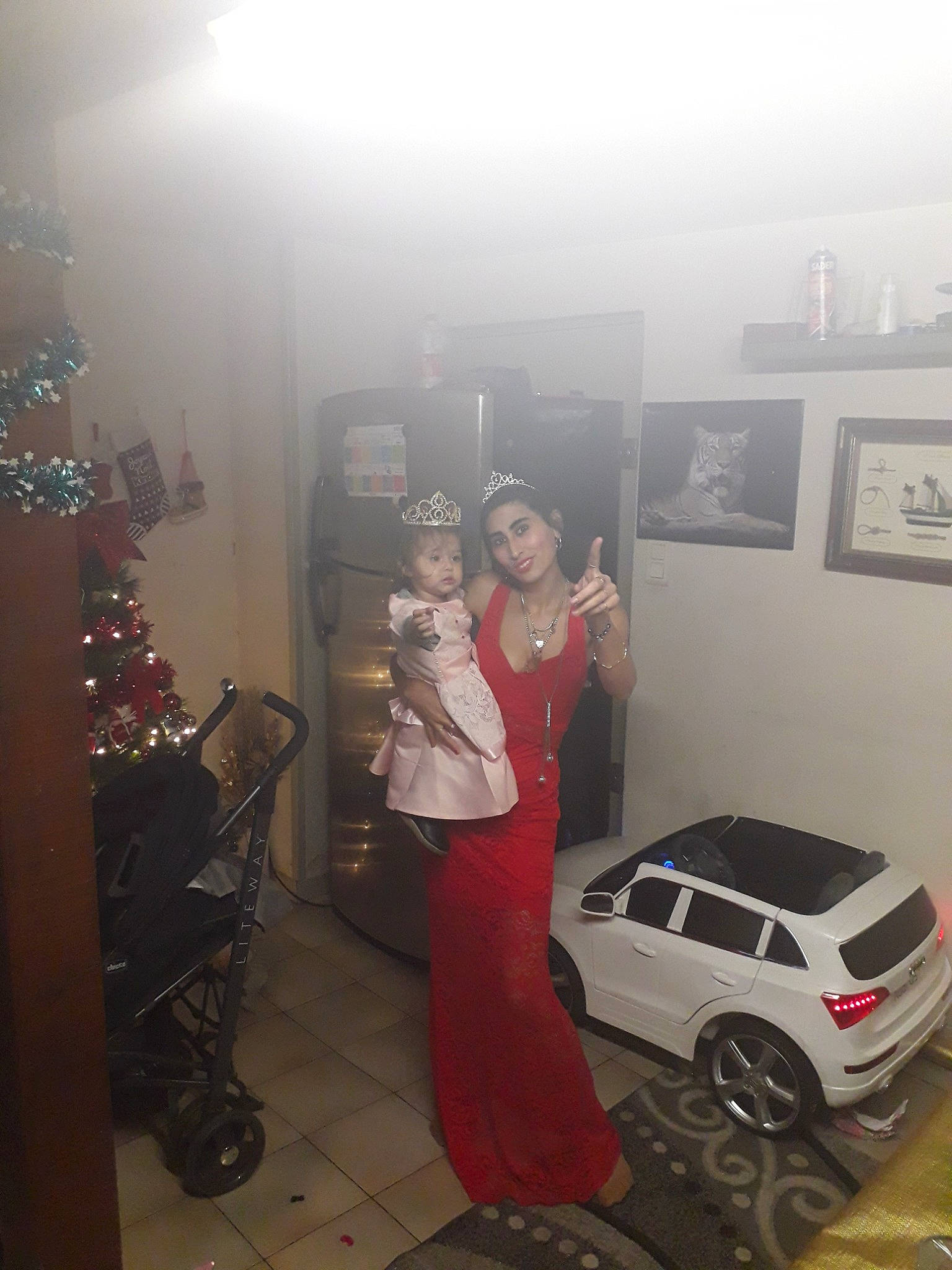 Aurélie a rejoint le concours — aidez-le/la à gagner de superbes lots ! car, fun, joy, person, product, red, snapshot, vehicle