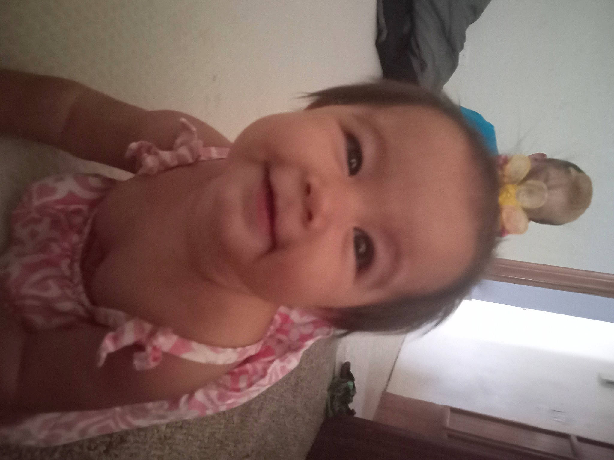 Sora is registered to the contest to win money with this photo: arm, cheek, chin, ear, eye, eyebrow, eyelash, face, forehead, hand, head, human_body, joy, lip, mouth, muscle, neck, nose, person, skin