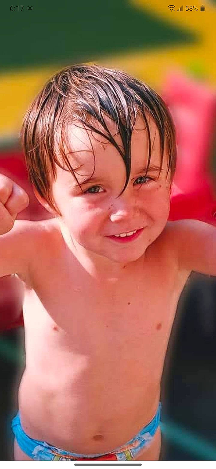 Ryder is registered to the contest to win money with this photo: cheek, chin, facial_expression, gesture, hair, hairstyle, happy, head, human, human_body, jaw, joy, lip, mouth, muscle, neck, nose, organ, person, shoulder