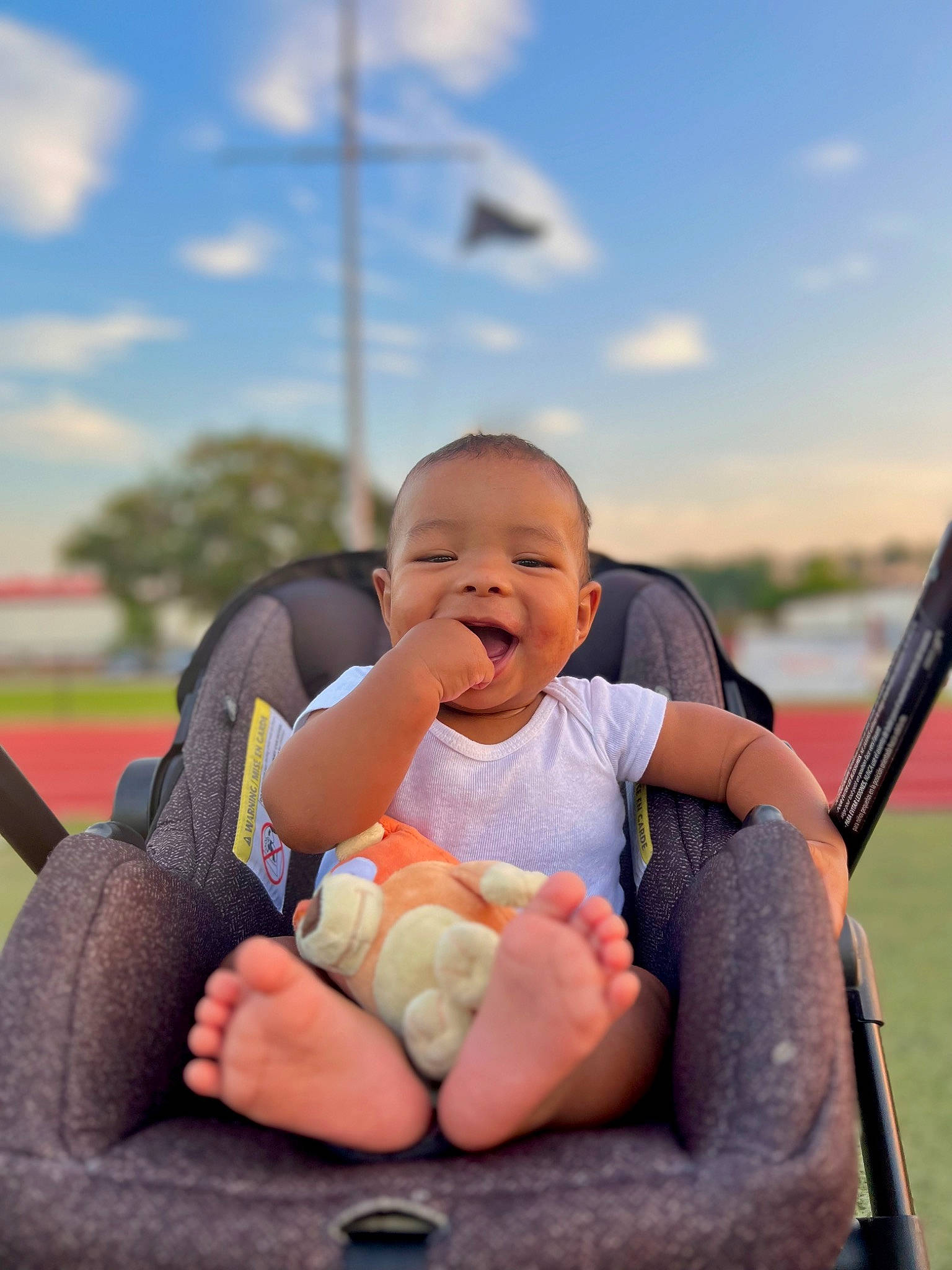 Cason is registered to the contest to win money with this photo: baby, beauty, child, cloud, facial_expression, flash_photography, fun, grass, hairstyle, hand, happy, human, leisure, mammal, people_in_nature, person, product, recreation, skin, sky