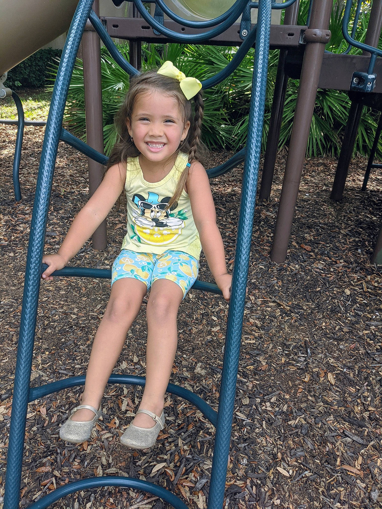 Luna is registered to the contest to win money with this photo: baby_toddler_clothing, child, city, electric_blue, eye, fun, grass, happy, joy, leg, leisure, nature, people_in_nature, person, public_space, recreation, shorts, smile, t_shirt, thigh