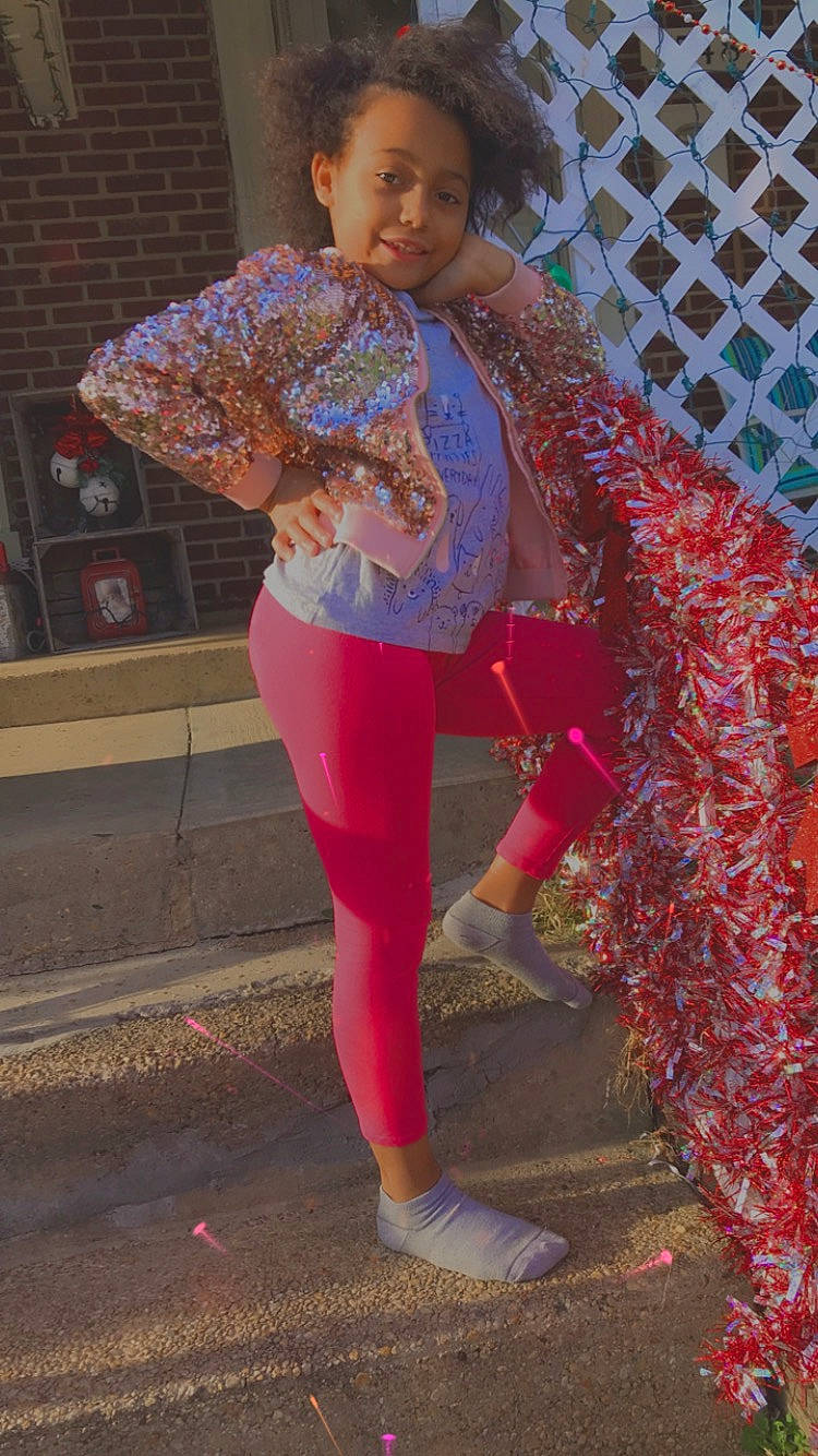 Alaysia is registered to the contest to win money with this photo: boot, denim, electric_blue, fashion_accessory, fashion_design, human_body, human_leg, joy, knee, leg, leggings, magenta, pattern, person, pink, sleeve, sportswear, street_fashion, thigh, toddler