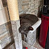 Twist a rejoint le concours — aidez-le/la à gagner de superbes lots ! appliance, cat, cat_tree, cozy, feline, floor_tiles, fur, gray_cat, home_interior, indoor, mammal, perch, pet, red_appliance, relaxed, resting, scratching_post, stone_wall, toy_mouse, whiskers