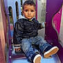 Nolhan participe au concours pour gagner de l'argent avec cette photo : toddler, child, boy, playground, slide, jacket, jeans, sneakers, face, eyes, hand, sitting, portrait, outdoor, play_equipment, metal_surface, purple_panel, expression, park, autumn_leaves