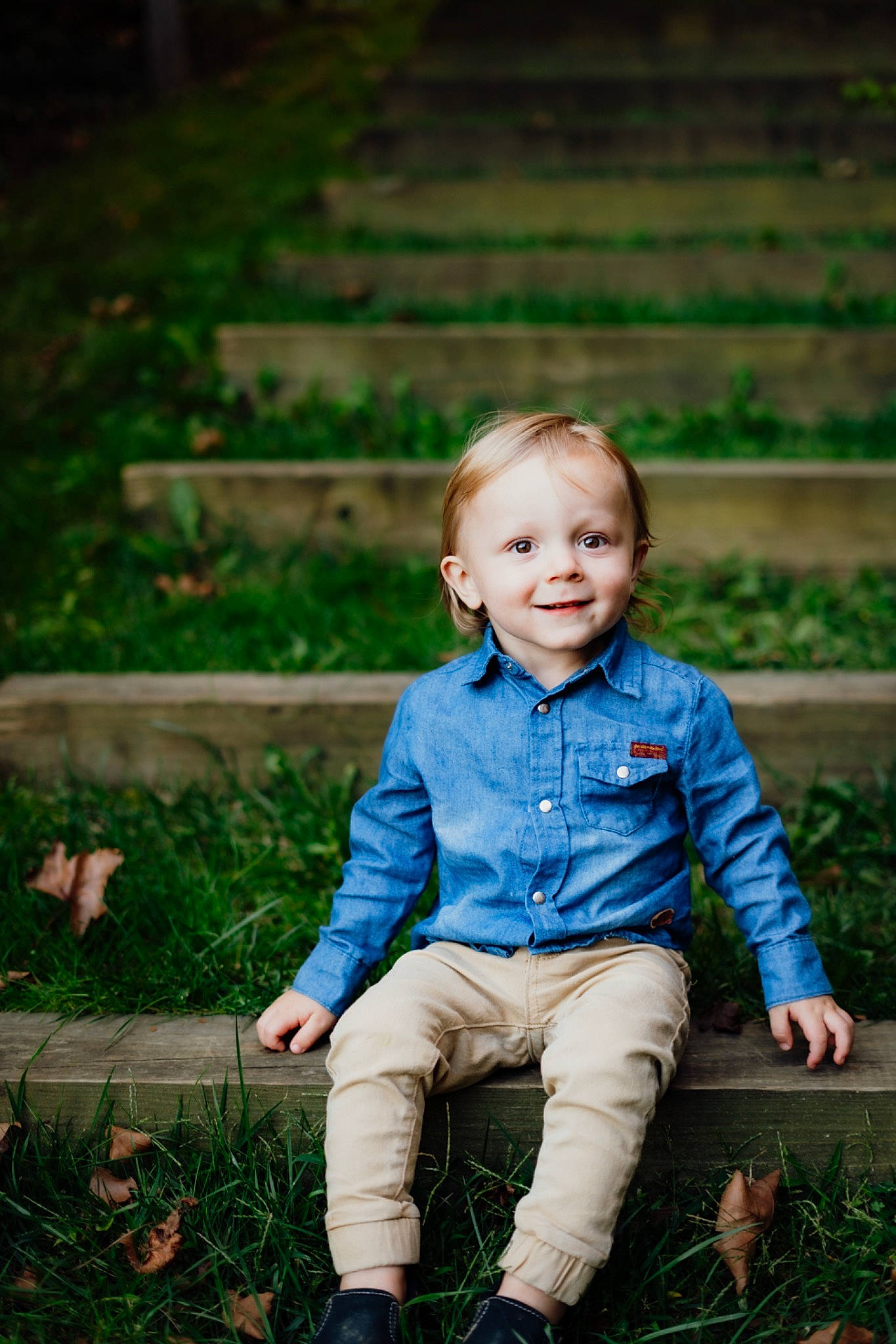 Raylan is registered to the contest to win money with this photo: botany, eye, face, flash_photography, grass, green, hair, happy, head, joy, leaf, nature, people, people_in_nature, person, plant, skin, smile, standing, summer