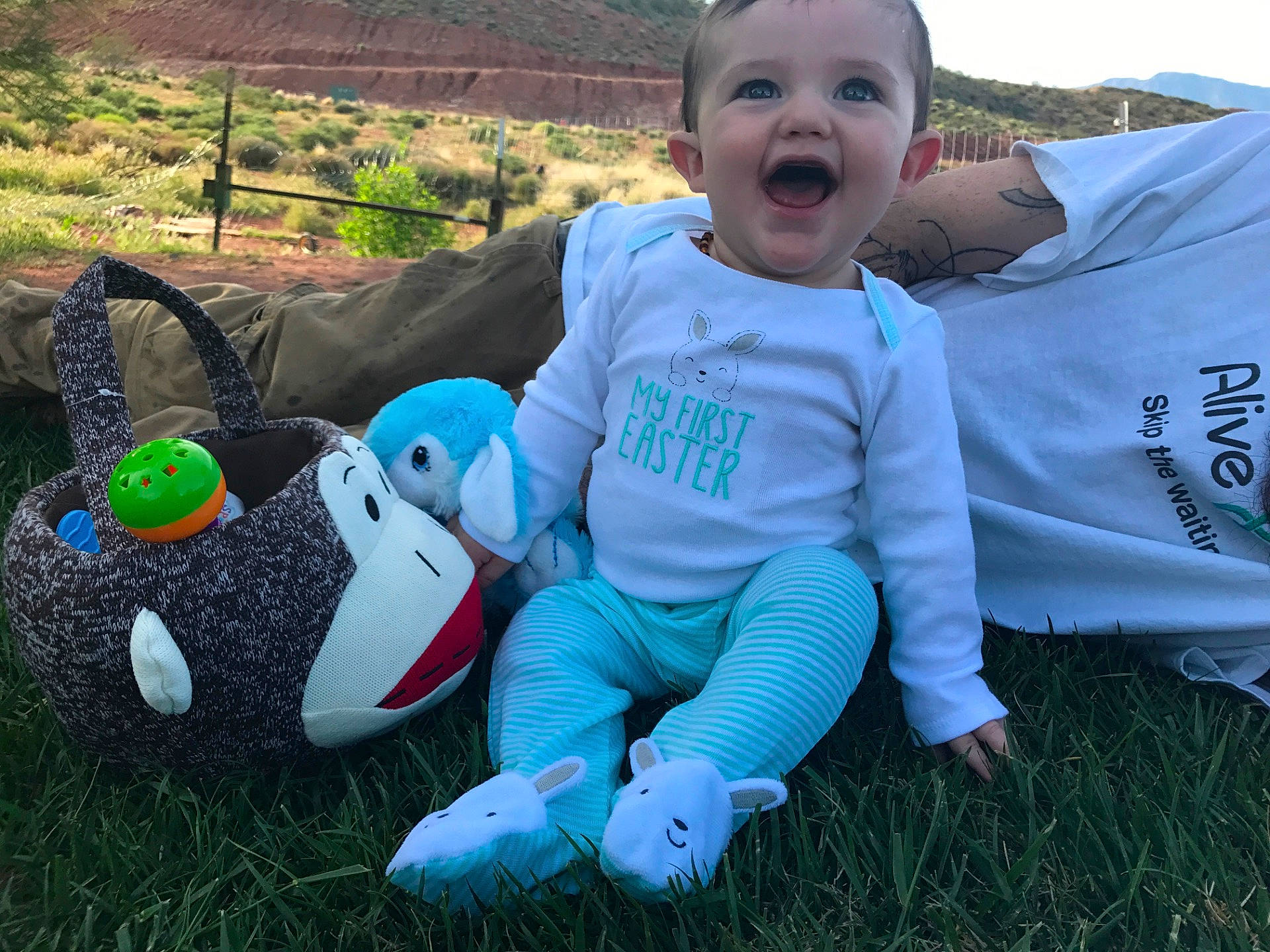 Torrin is registered to the contest to win money with this photo: child, fun, grass, play, toddler