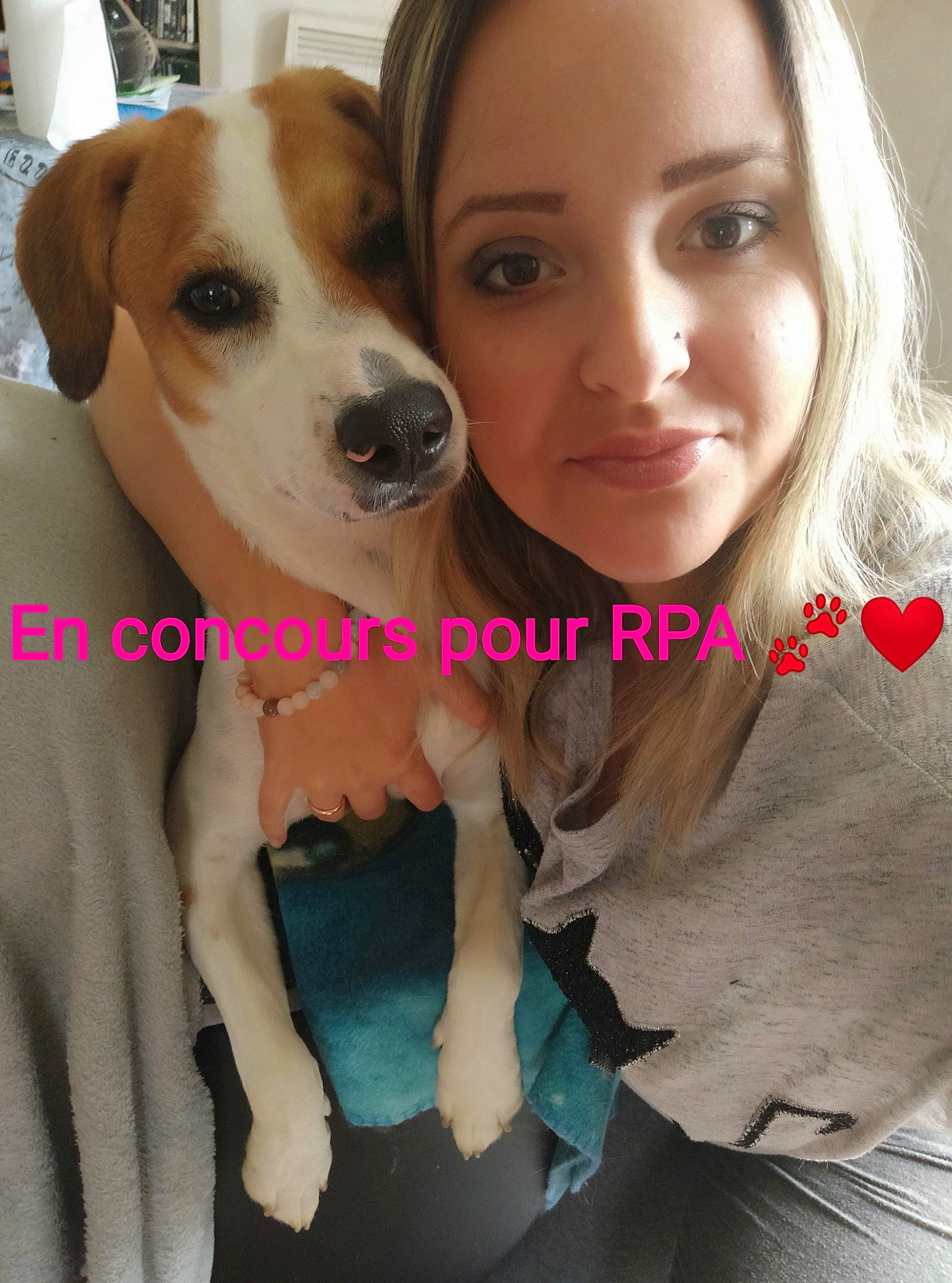 Nala participe au concours pour gagner de l'argent avec cette photo : carnivore, collar, companion_dog, dog, dog_breed, dog_supply, ear, eye, eyelash, fawn, happy, head, jaw, nose, organ, selfie, smile, snout, white, working_animal