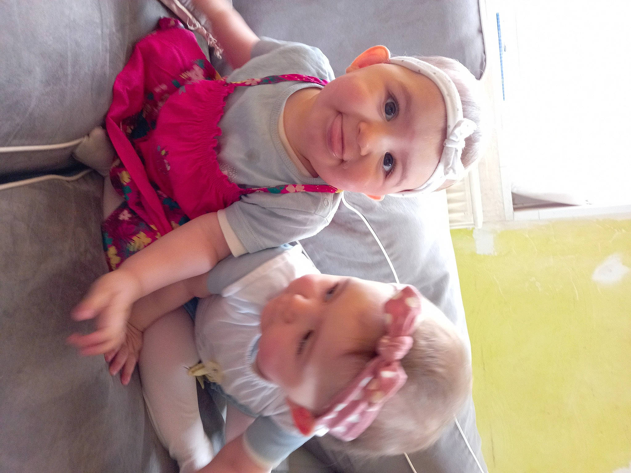 Luna a rejoint le concours — aidez-le/la à gagner de superbes lots ! abdomen, baby, baby_products, baby_toddler_clothing, cheek, child, comfort, event, eye, fun, happy, hat, head, headwear, joy, lip, mouth, person, pink, room