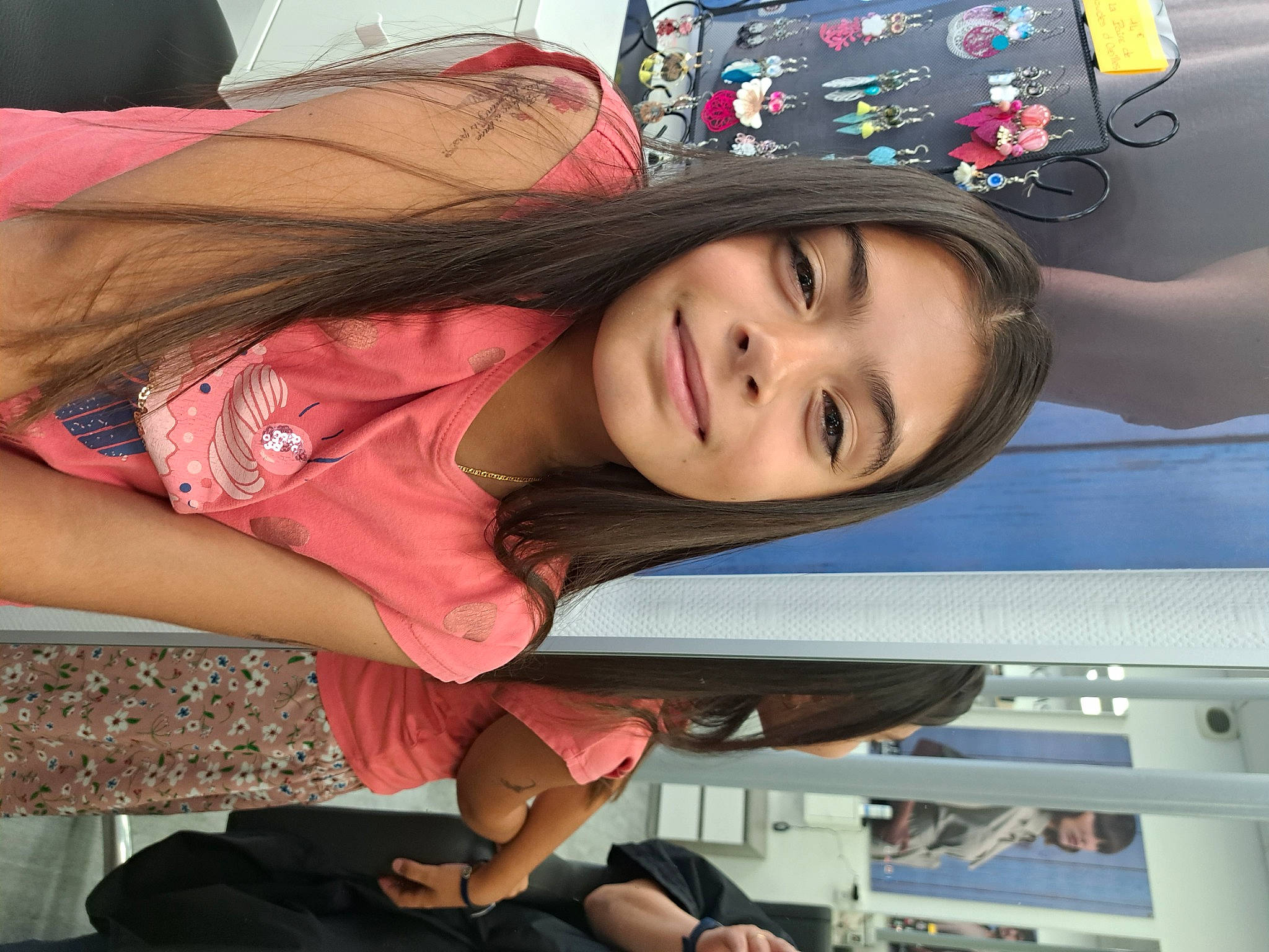 Emma participe au concours pour gagner de l'argent avec cette photo : beauty, black_hair, cool, eyelash, facial_expression, fun, happy, joy, leisure, mouth, organ, people, person, photograph, pink, skin, sleeve, smile, snapshot, thigh