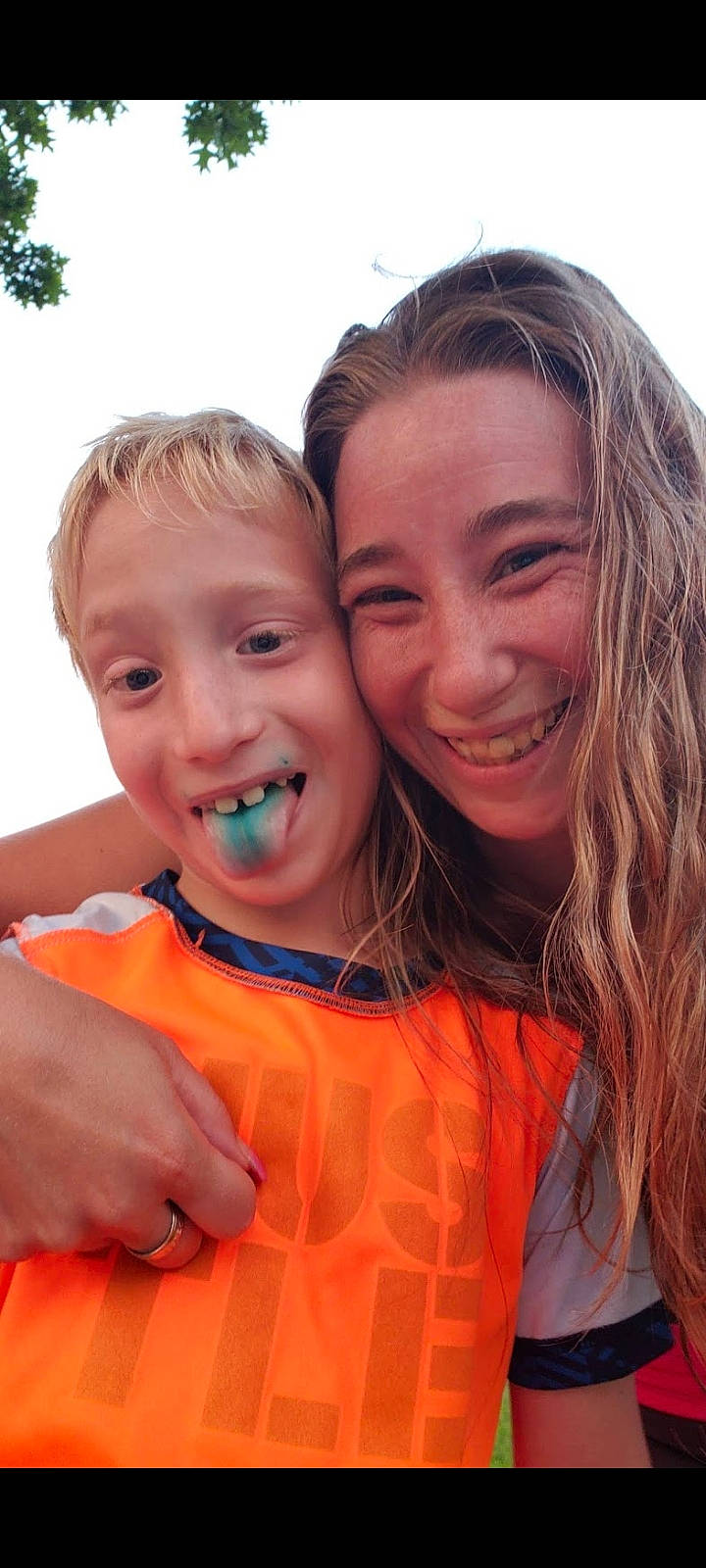 Ethan is registered to the contest to win money with this photo: cool, eye, face, facial_expression, flash_photography, fun, gesture, happy, head, interaction, iris, joy, leisure, mouth, muscle, orange, people_in_nature, people_on_beach, person, skin