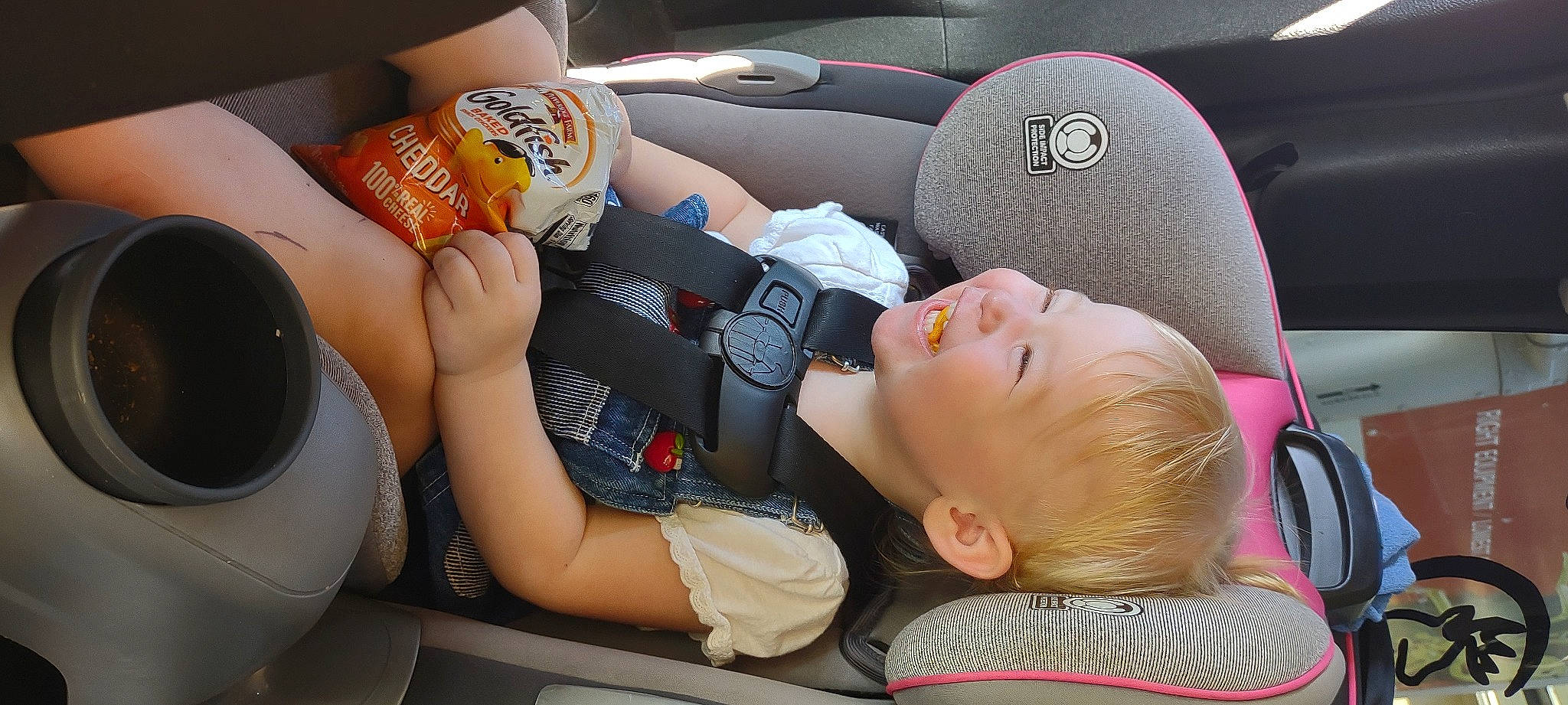 Remi joined the competition — help win amazing prizes! aluminum_can, auto_part, automotive_design, baby, baby_in_car_seat, baby_products, car_seat, car_seat_cover, child, comfort, elbow, family_car, head_restraint, human_leg, nail, person, personal_luxury_car, steering_wheel, thigh, toddler