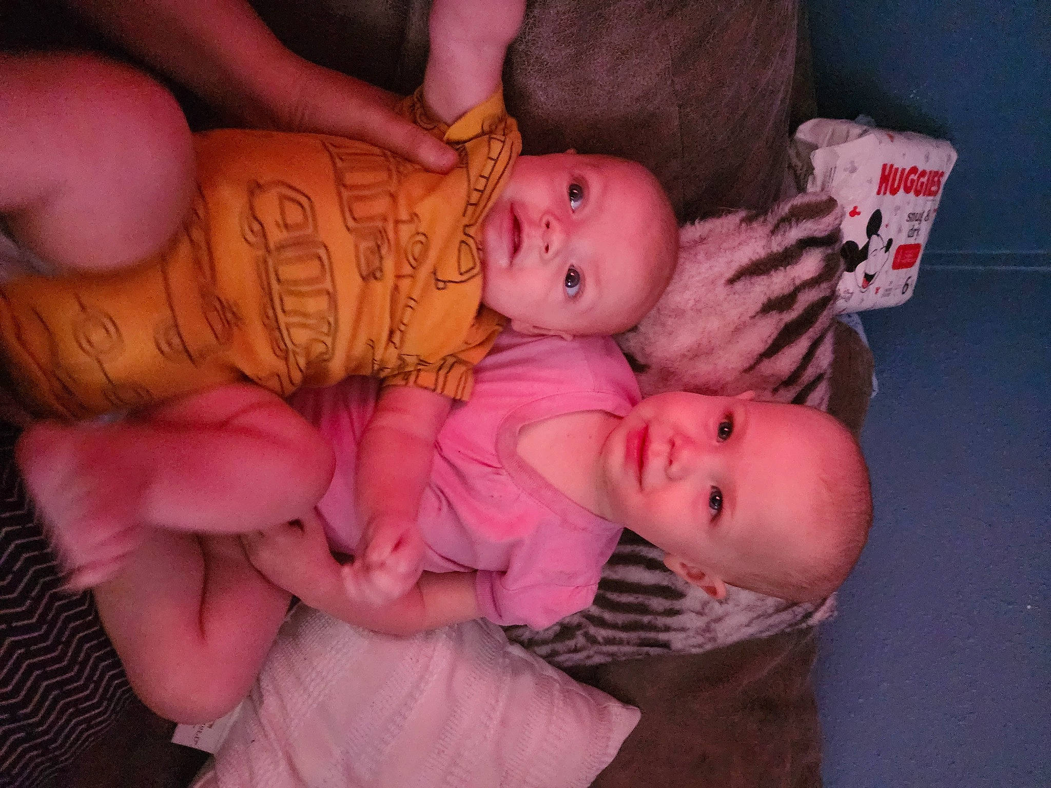 Renesmee is registered to the contest to win money with this photo: baby, baby_toddler_clothing, cheek, comfort, eye, face, finger, hand, head, human_body, iris, leg, lip, mouth, organ, people, person, pink, skin, stomach