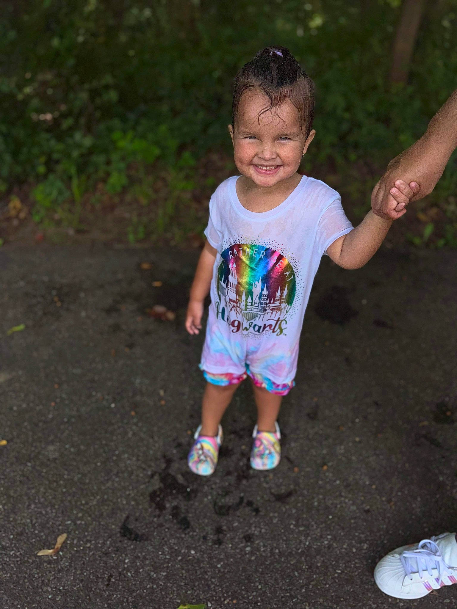 Kenzlee is registered to the contest to win money with this photo: asphalt, baby_toddler_clothing, eye, fun, grass, hair, happy, head, joy, leaf, leisure, nature, people_in_nature, person, pink, plant, recreation, sleeve, smile, t_shirt