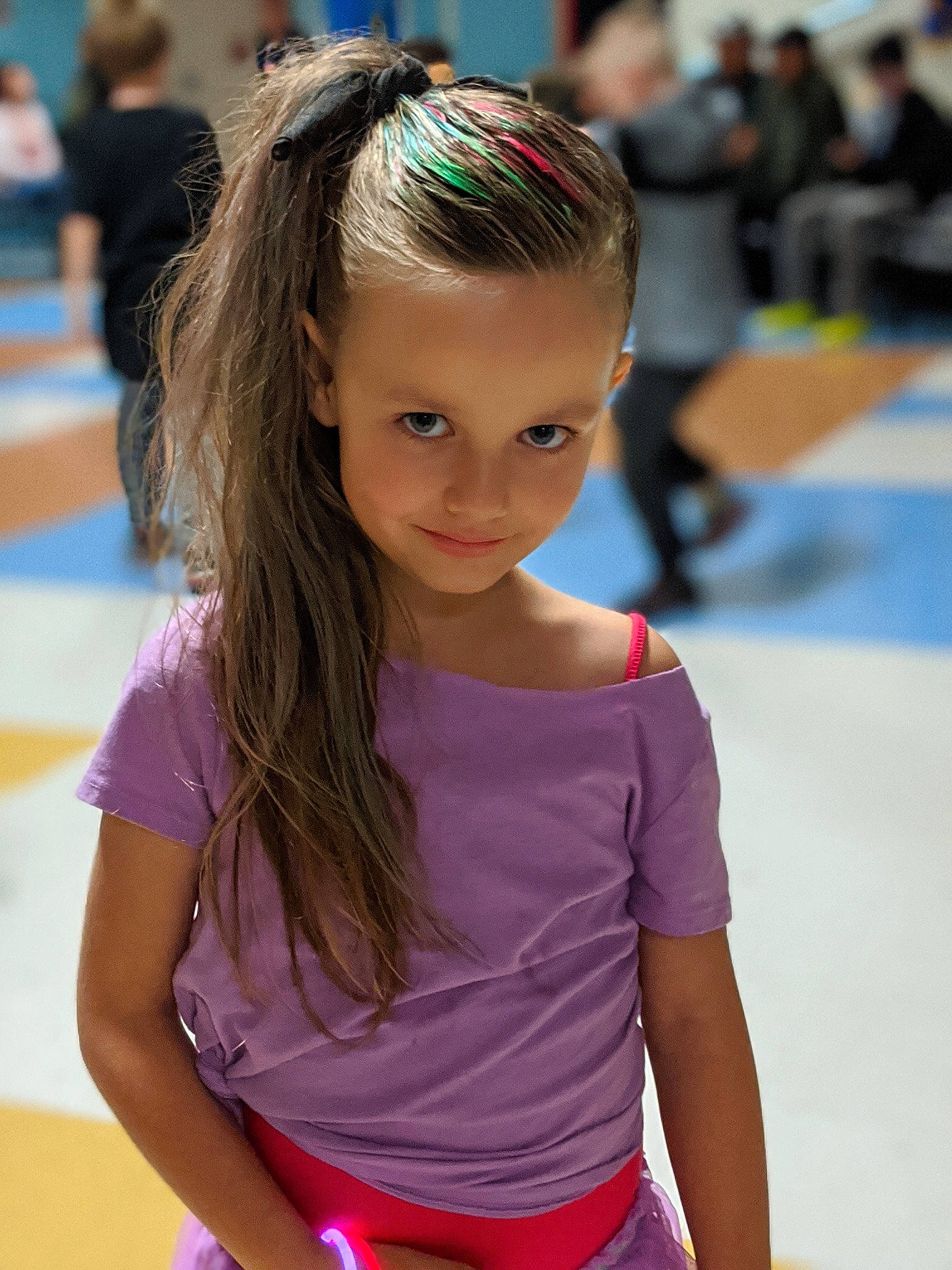 Lanaia is registered to the contest to win money with this photo: child, child_model, competition_event, fun, hair, hairstyle, joy, long_hair, person, smile