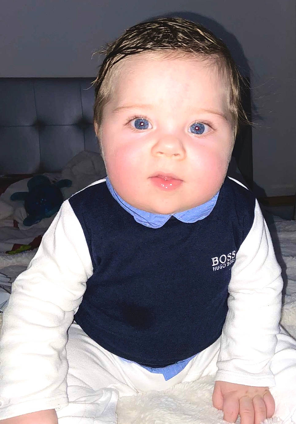 Maysson participe au concours pour gagner de l'argent avec cette photo : baby, baby_toddler_clothing, cheek, child, chin, collar, comfort, eye, eyebrow, eyelash, flash_photography, hair, head, iris, no_expression, nose, person, skin, sleeve, standing