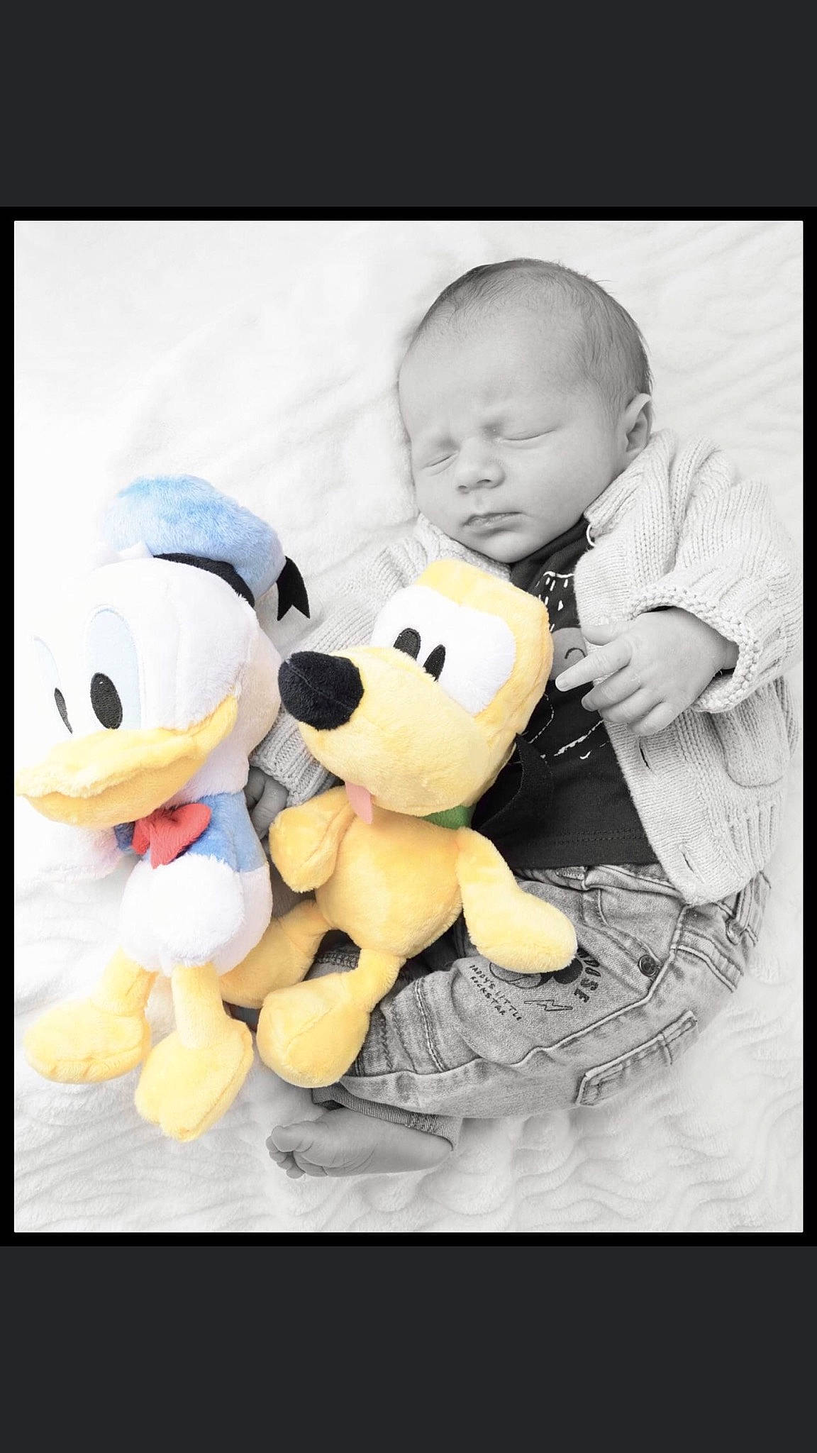 Markus a rejoint le concours — aidez-le/la à gagner de superbes lots ! baby, child, happy, love, person, photograph, photography, plush, smile, snapshot, stuffed_toy, teddy_bear, textile, toy, yellow