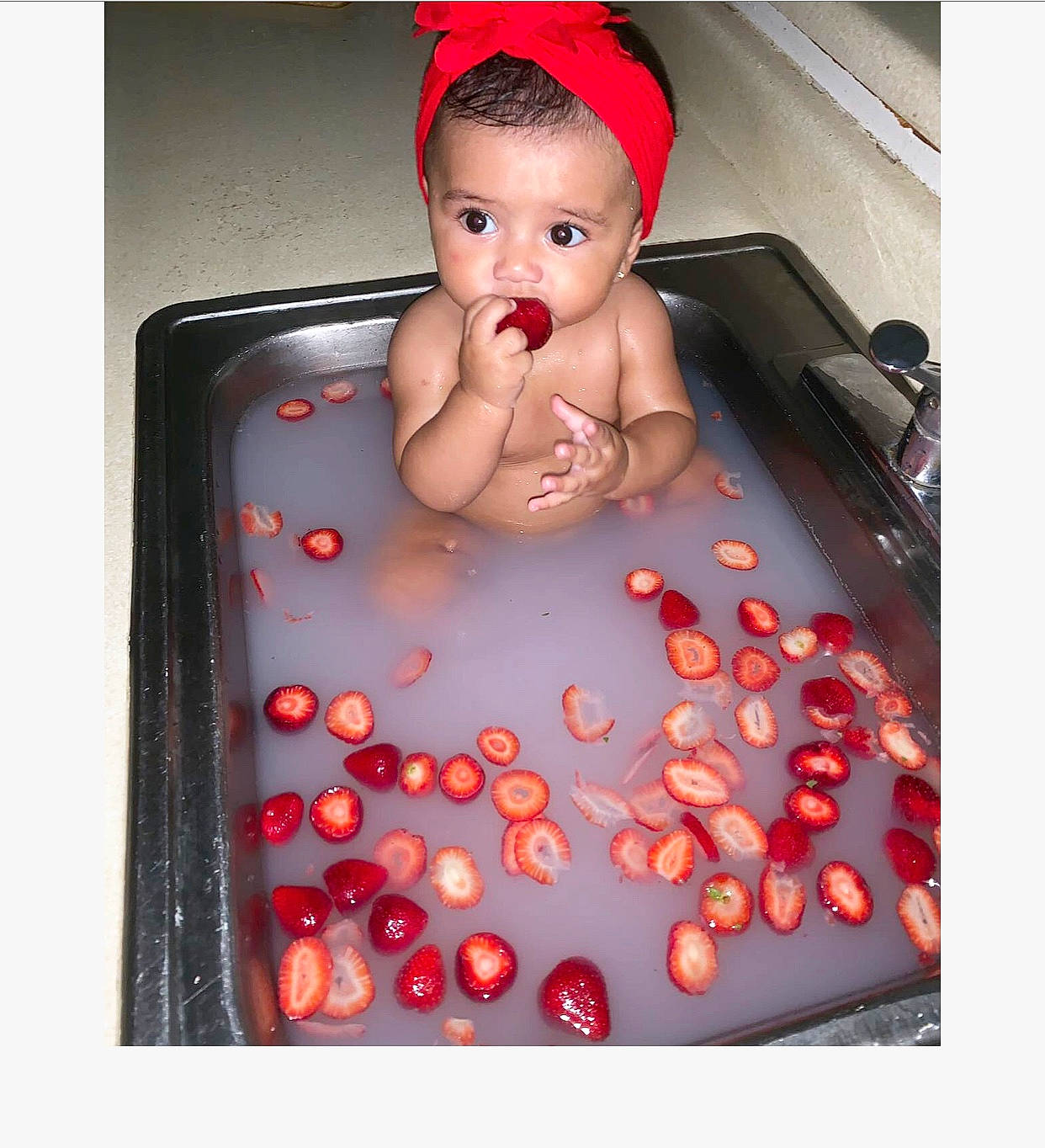 Aleah is registered to the contest to win money with this photo: bathing, child, flesh, food, person, petal, toddler